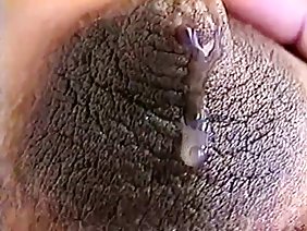 穿著什麼衣服去校友會的漂亮金發難題,因為會有她的初戀,第一個男人和第一個男人,她在屁股上操她後吸了她。友善的同學不應該對學校的明星感到失望,因此它的外表應該是完美無瑕,迷人,誘人的性感。